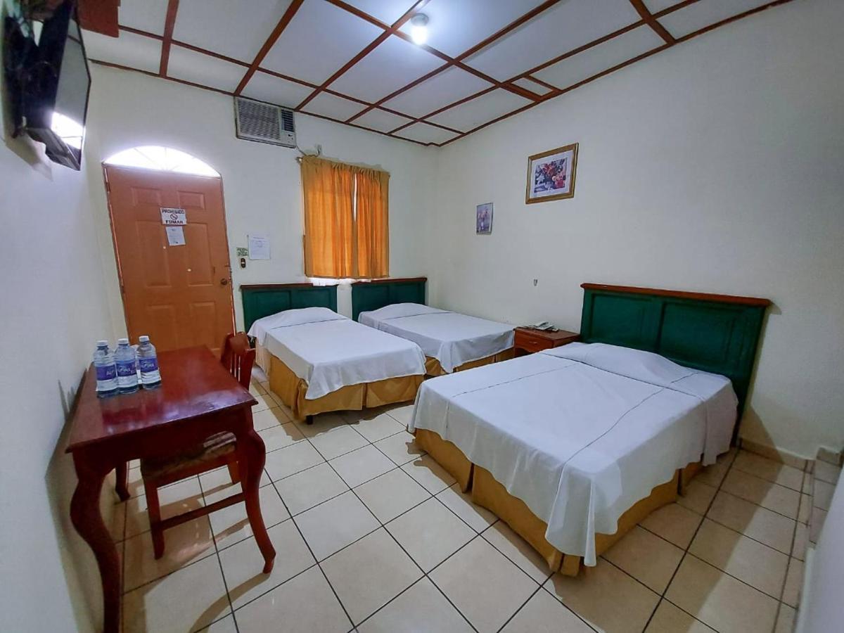 Hotel Continental Plaza San Miguel Esterno foto