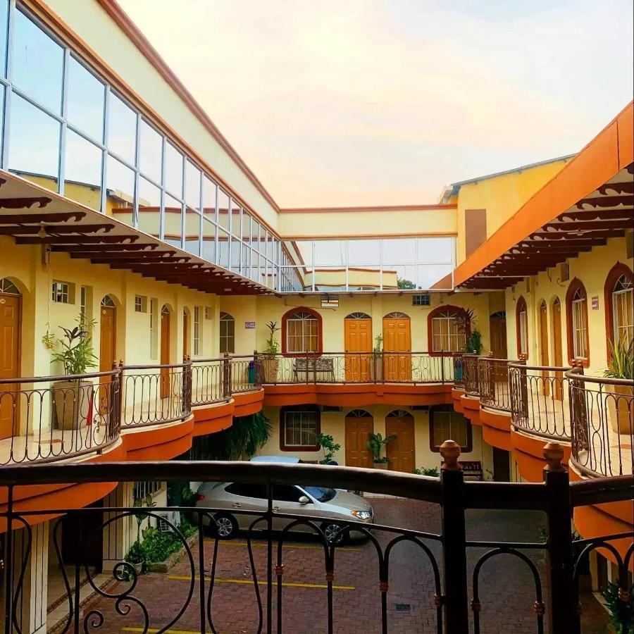Hotel Continental Plaza San Miguel Esterno foto
